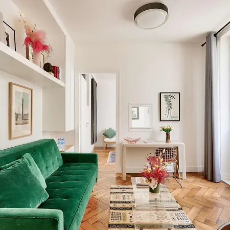 Bright In The 10arr. - 4 People *